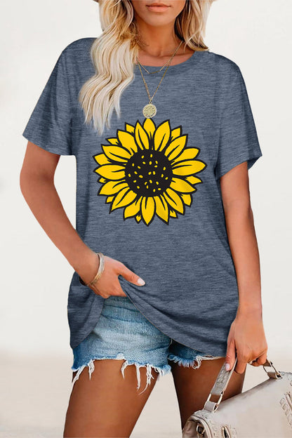 Effortlessly Elegant T-Shirt with a Timeless Design