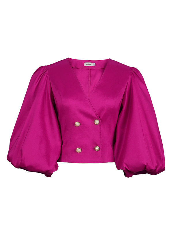 Classic Vintage Blouse with a Flattering Fit