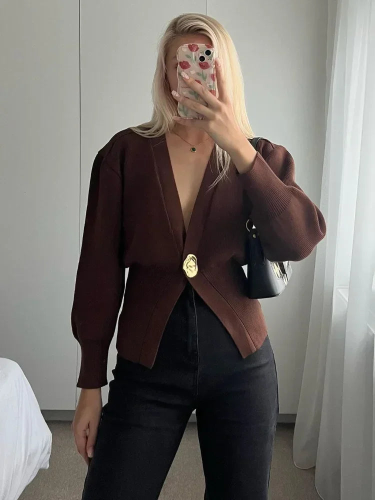 Gracefully Styled Cardigan for Any Occasion