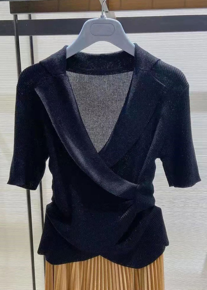 Effortlessly Elegant Top with a Timeless Design