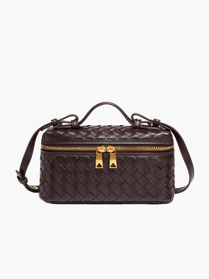 Gracefully Styled Bag for Any Occasion