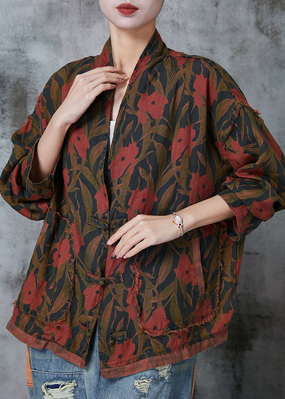 Well Tailored Coat with a Graceful Silhouette