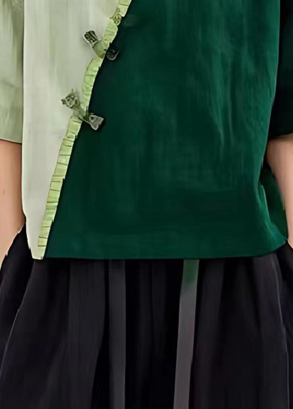 Sophisticated Blouse with a Clean Classic Look