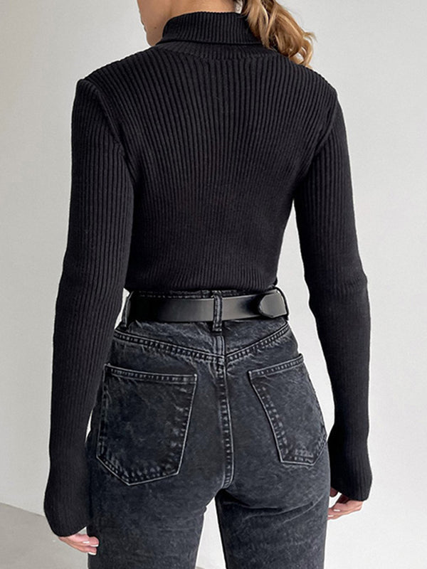 Well Tailored Sweater with a Graceful Silhouette
