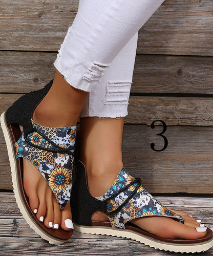 Effortlessly Elegant Sandals with a Timeless Design