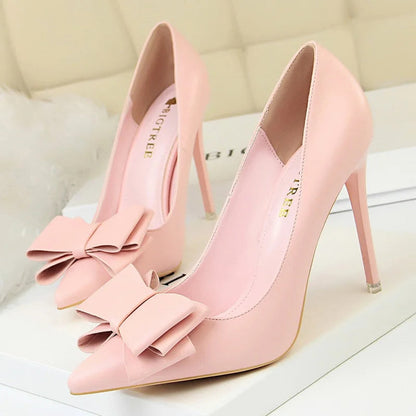 Well Tailored Heels with a Graceful Silhouette