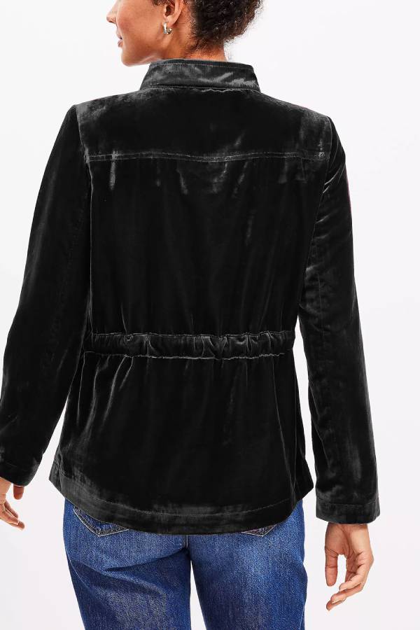 Elegantly Styled Jacket for Everyday Wear