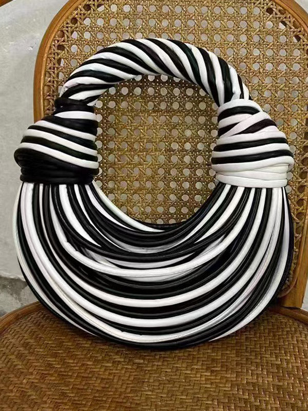 Gracefully Styled Bag for Any Occasion
