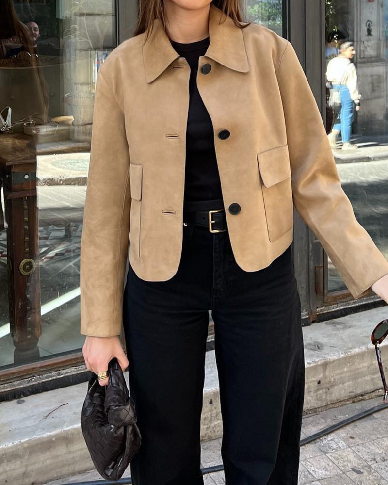 Well Tailored Jacket with a Graceful Silhouette