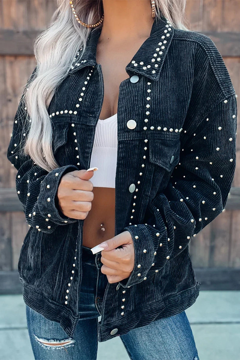 Sophisticated Garment with a Clean Classic Look