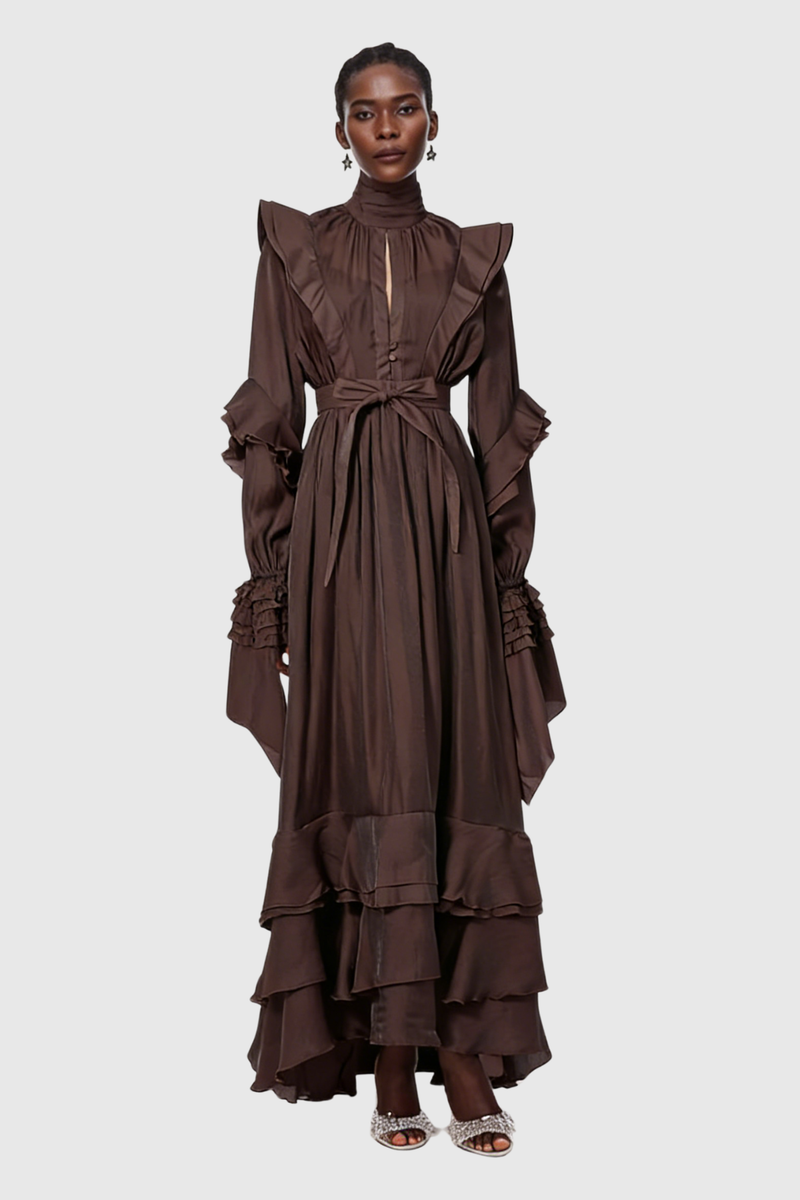 Well Tailored Dress with a Graceful Silhouette