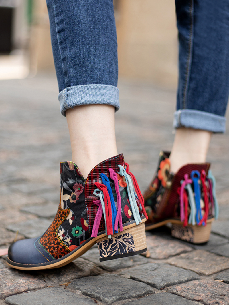 Well Tailored Boots with a Graceful Silhouette