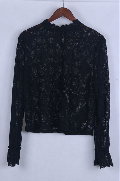 Beautifully Crafted Top in a Classic Style