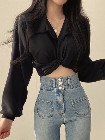 Well Tailored Blouse with a Graceful Silhouette