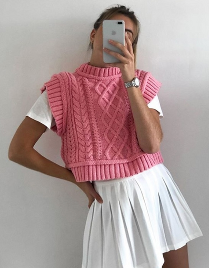 Well Tailored Top with a Graceful Silhouette