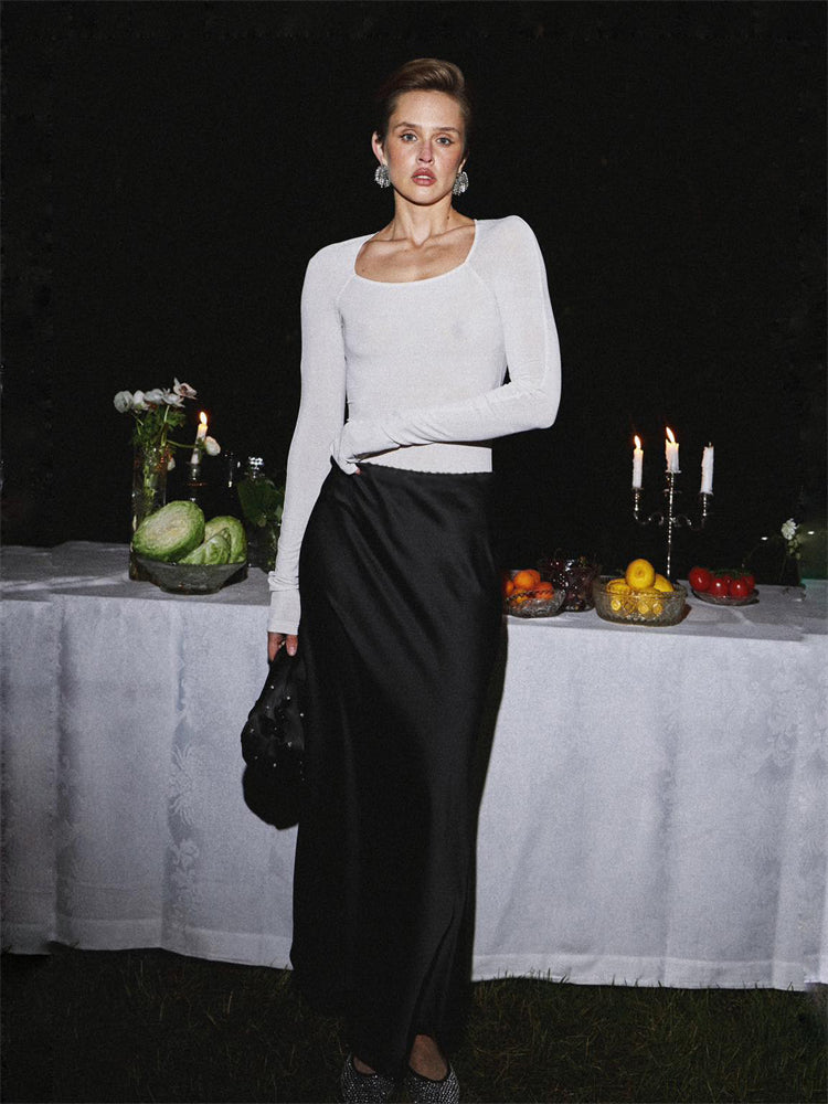 Effortlessly Elegant Garment with a Timeless Design
