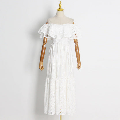 Effortlessly Elegant Dress with a Timeless Design