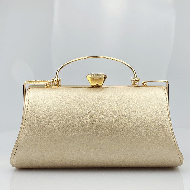 Beautifully Finished Bag in a Timeless Design