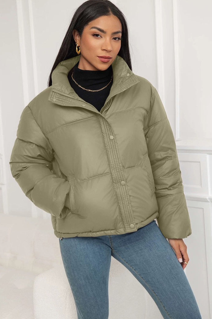 Effortlessly Elegant Jacket with a Timeless Design