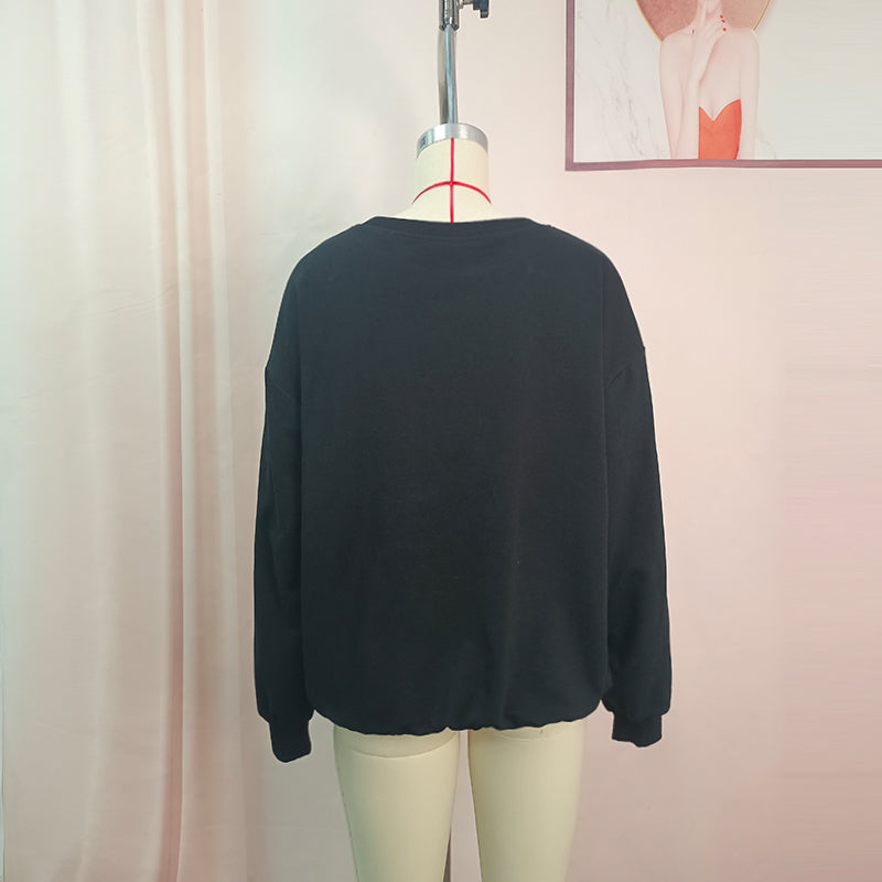 Effortlessly Elegant Sweater with a Timeless Design