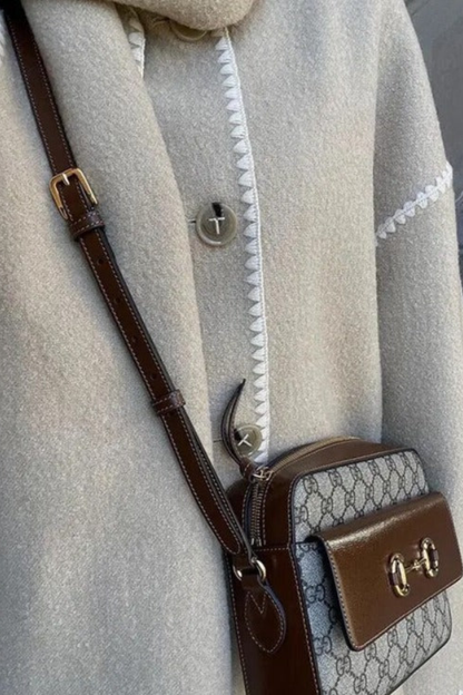 Effortlessly Elegant Coat with a Timeless Design