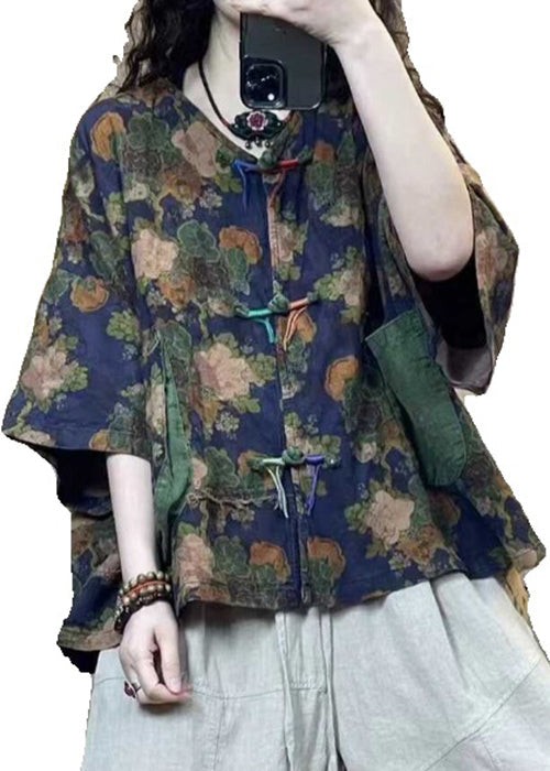 Classic Vintage Blouse with a Flattering Fit