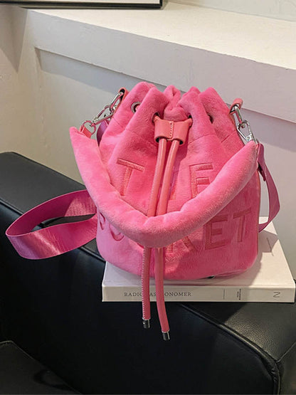 Well Tailored Bag with a Graceful Silhouette