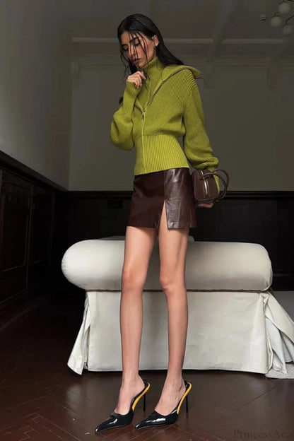 Beautifully Finished Sweater in a Timeless Design