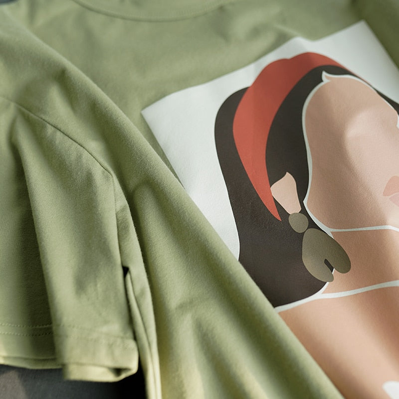 Classic Vintage T-Shirt with a Flattering Fit