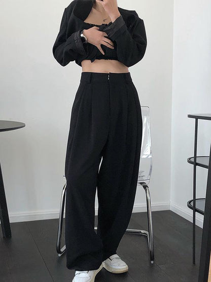 Classic Vintage Pants with a Flattering Fit