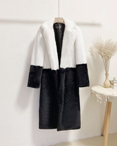 Gracefully Styled Coat for Any Occasion