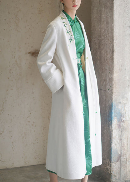 Beautifully Finished Coat in a Timeless Design