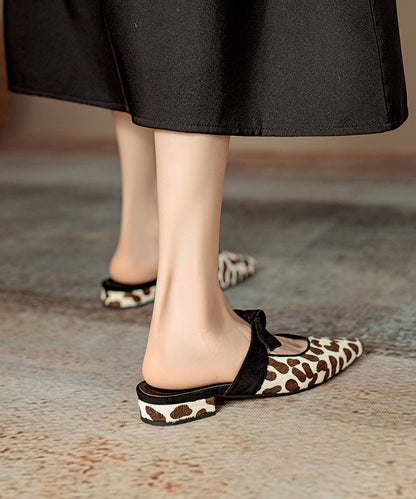 Well Tailored Sandals with a Graceful Silhouette