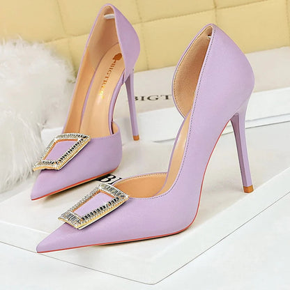 Well Tailored Heels with a Graceful Silhouette