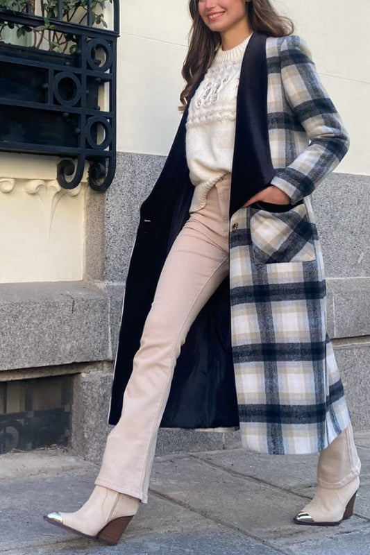 Elegantly Styled Coat for Everyday Wear