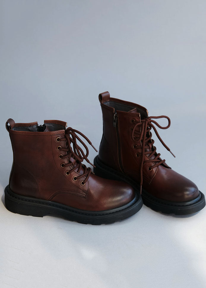 Well Tailored Boots with a Graceful Silhouette