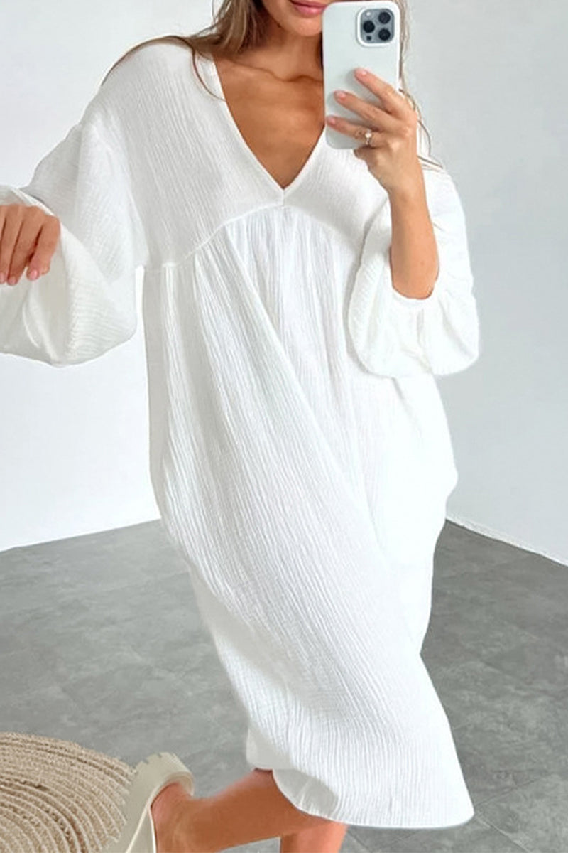 Well Tailored Dress with a Graceful Silhouette