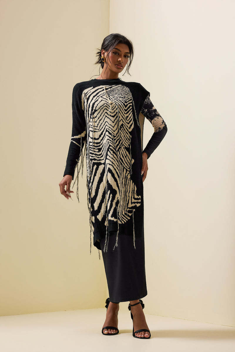 Effortlessly Elegant Garment with a Timeless Design