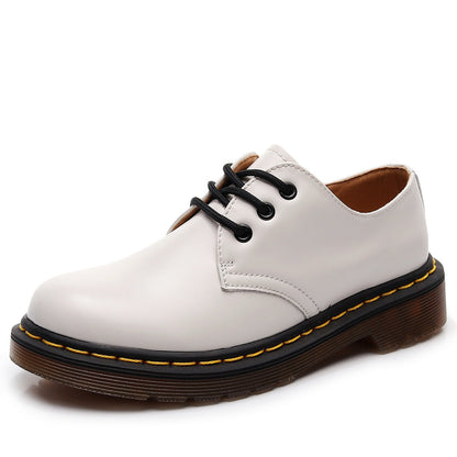 Well Tailored Boots with a Graceful Silhouette