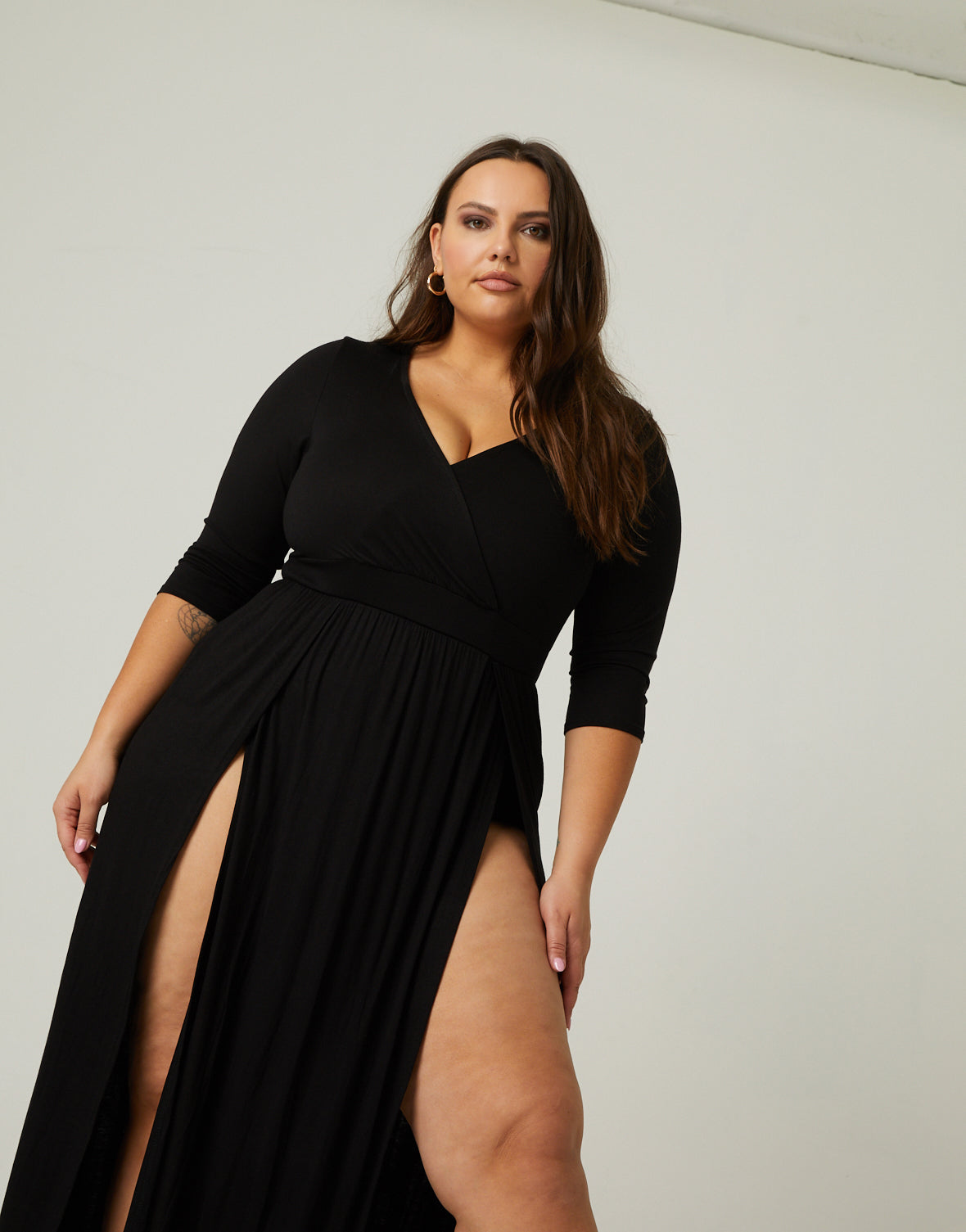 Gracefully Styled Dress for Any Occasion