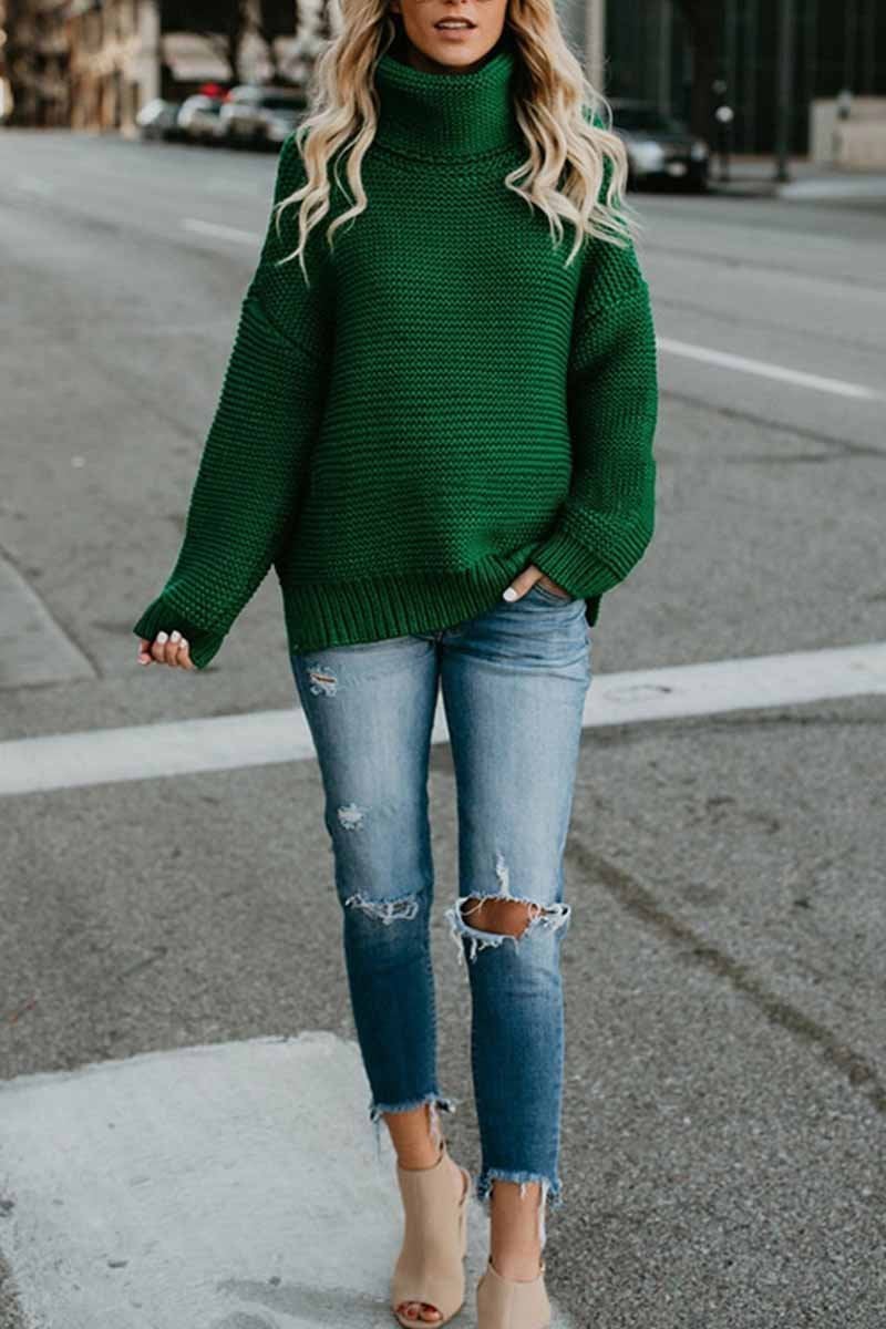 Effortlessly Elegant Sweater with a Timeless Design