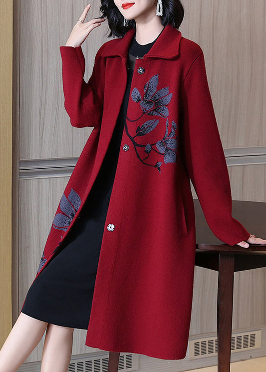 Well Tailored Coat with a Graceful Silhouette