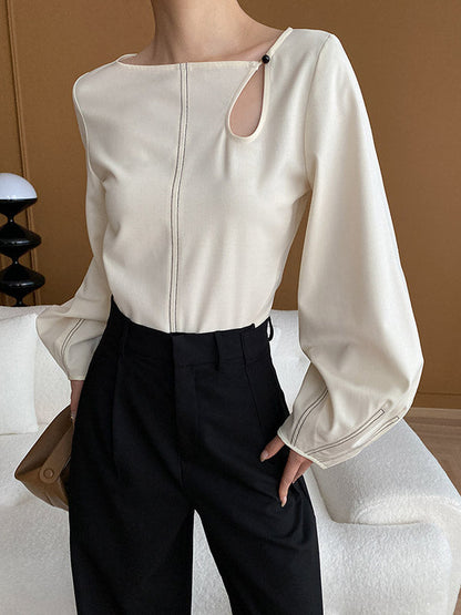 Sophisticated Blouse with a Clean Classic Look