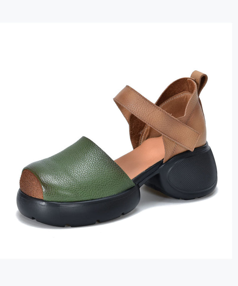 Well Tailored Sandals with a Graceful Silhouette
