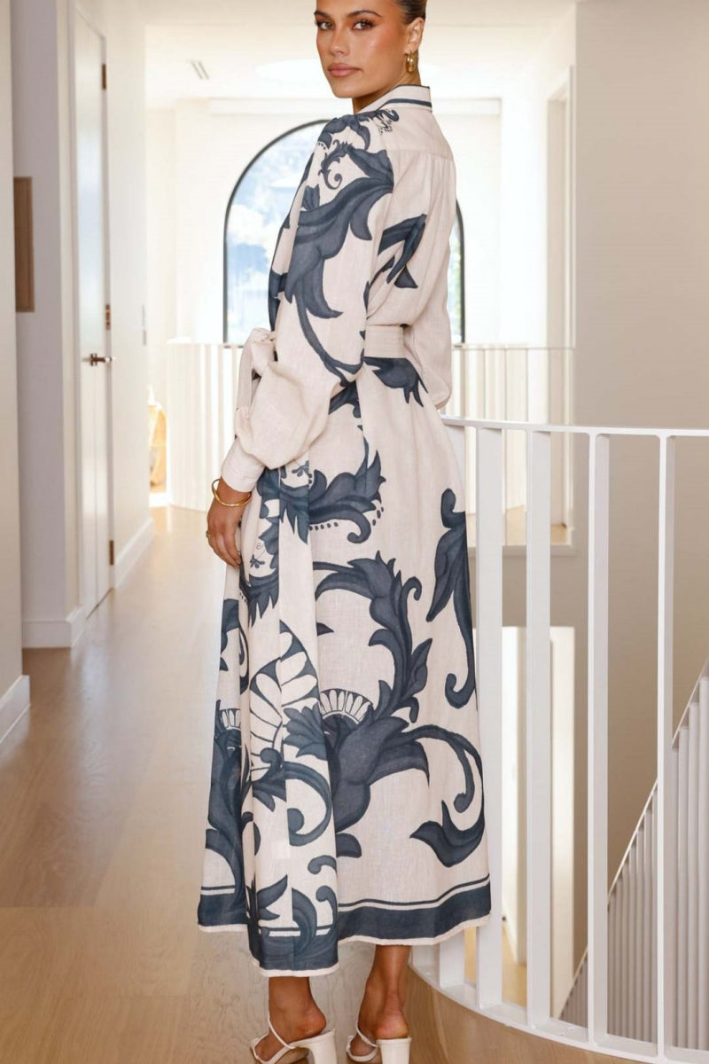 Beautifully Finished Dress in a Timeless Design