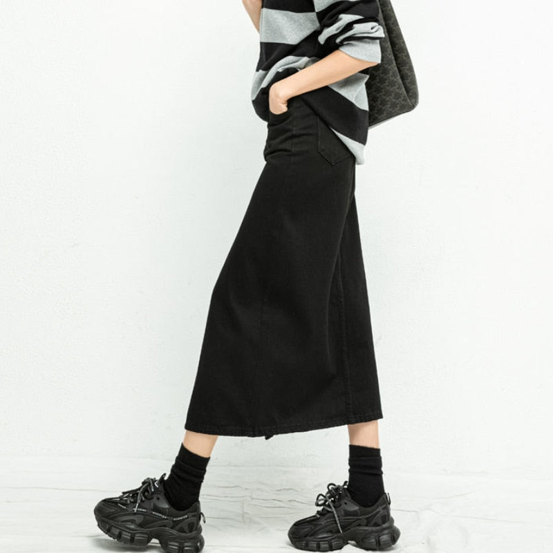 Effortlessly Elegant Garment with a Timeless Design