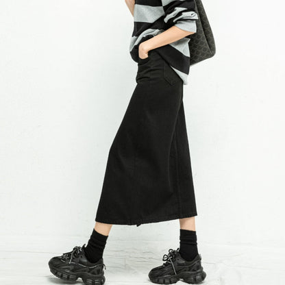 Effortlessly Elegant Garment with a Timeless Design