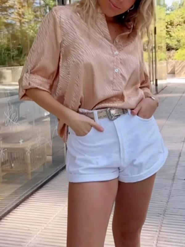 Effortlessly Elegant Shirt with a Timeless Design