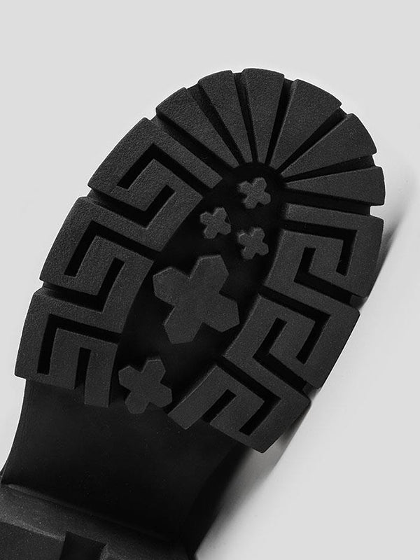 Beautifully Finished Boots in a Timeless Design