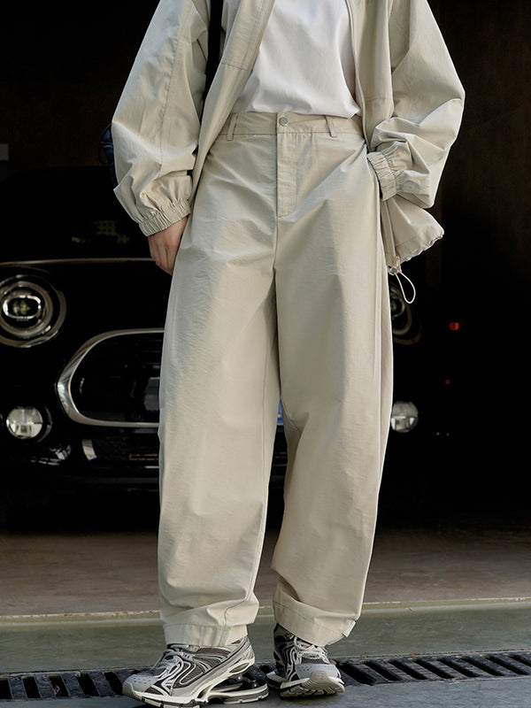 Well Tailored Pants with a Graceful Silhouette